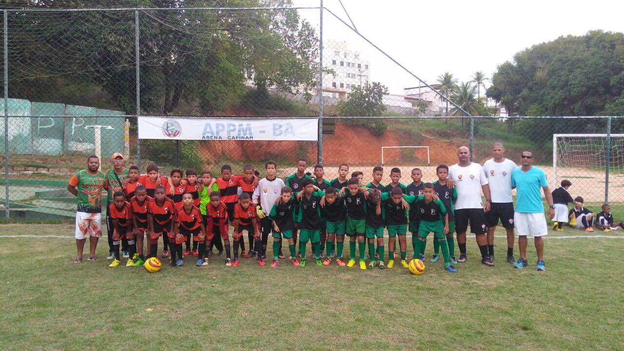 Escolinha de futebol da APPMBA participa de amistosos de integração